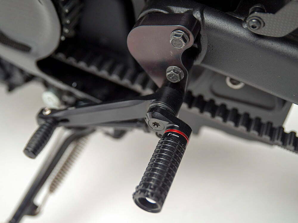 Rizoma foot controls